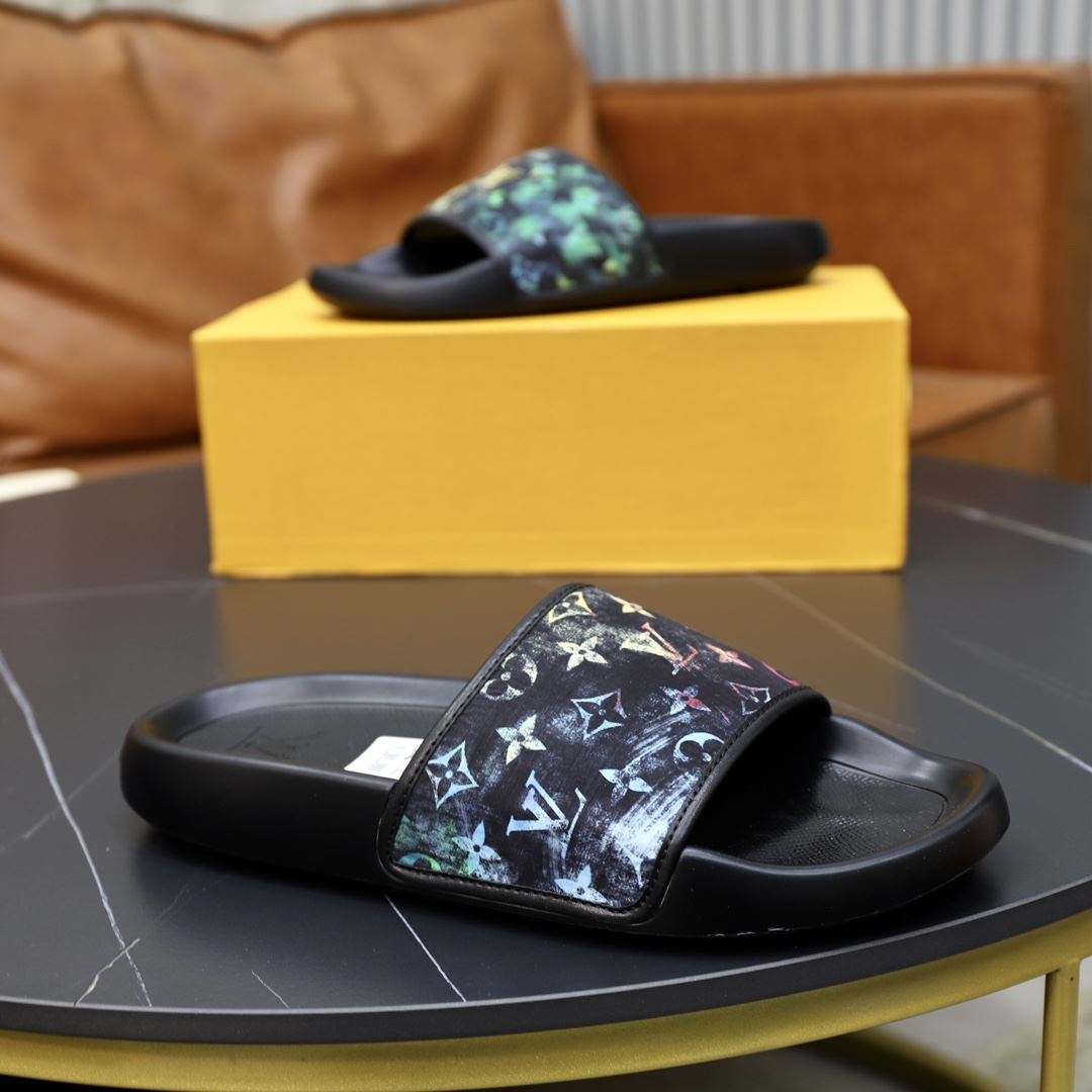 Louis Vuitton Slippers